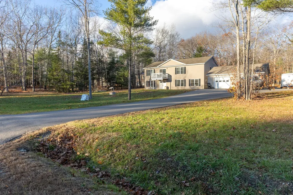 78 High Point Place Bradley ME 04411
