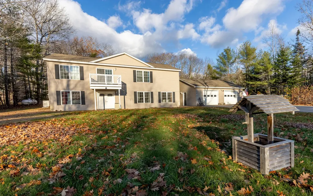 78 High Point Place Bradley ME 04411
