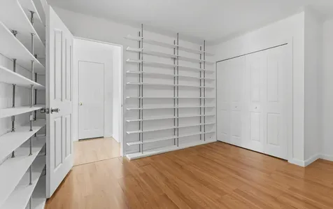 78 High Point Place Bradley ME 04411