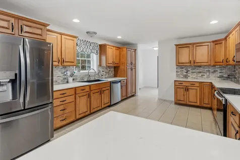 78 High Point Place Bradley ME 04411