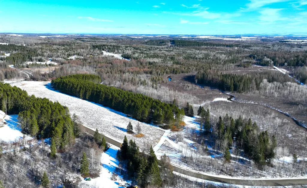M02, L026 Mcintyre Road Woodland ME 04736