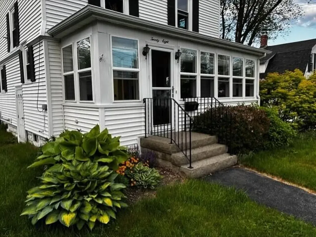 28 Mountainview Avenue Bangor ME 04401