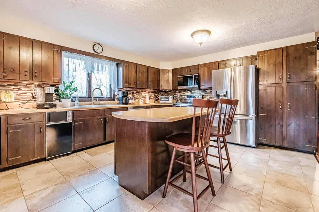 83 Morrill Road Norway ME 04268