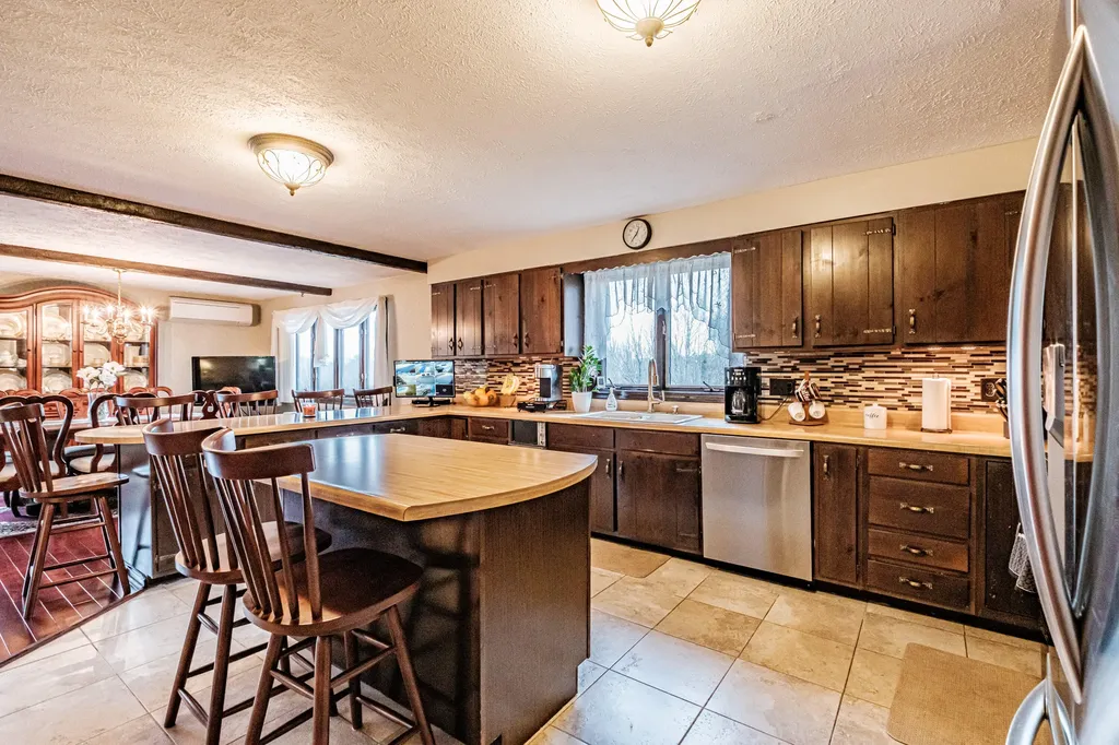 83 Morrill Road Norway ME 04268