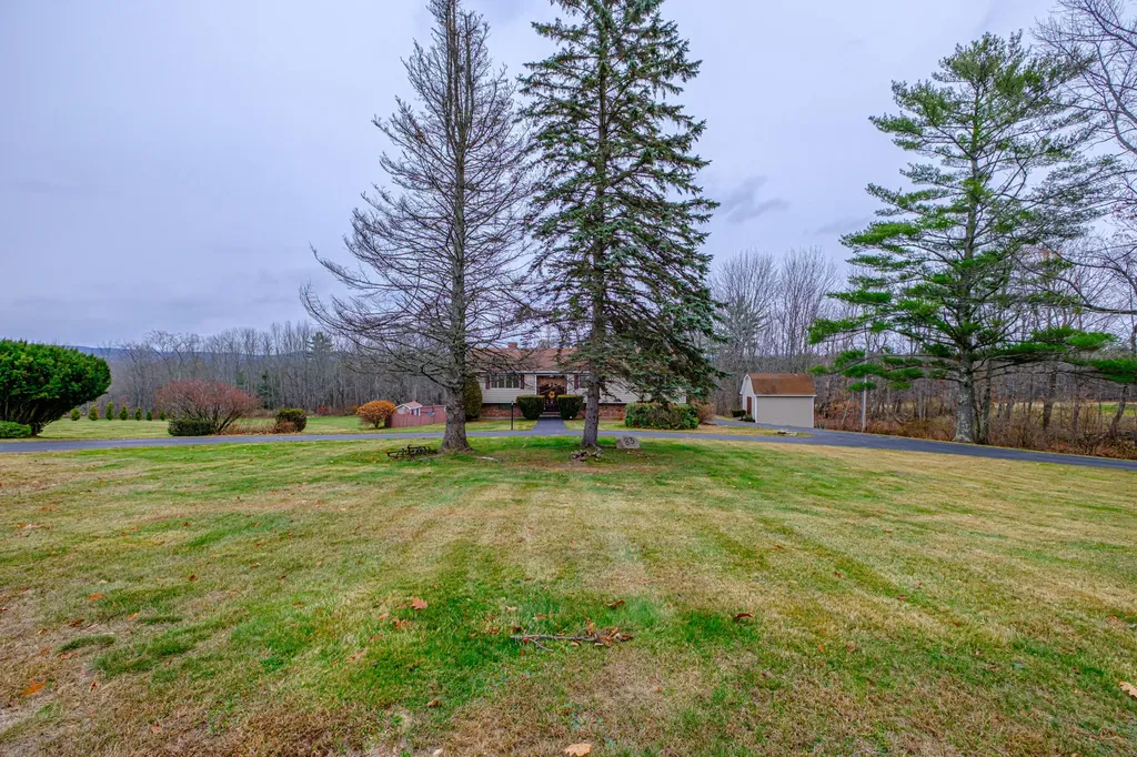 83 Morrill Road Norway ME 04268