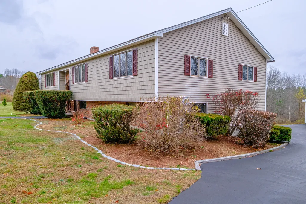 83 Morrill Road Norway ME 04268