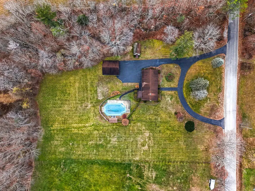 83 Morrill Road Norway ME 04268