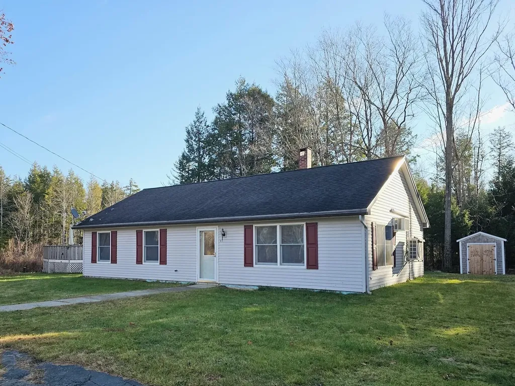 90 Gardiner Road Whitefield ME 04353
