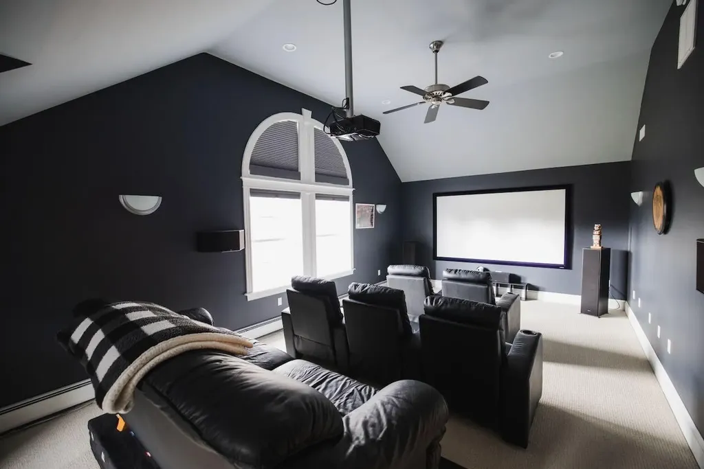 18 Victoria Lane Windham ME 04062
