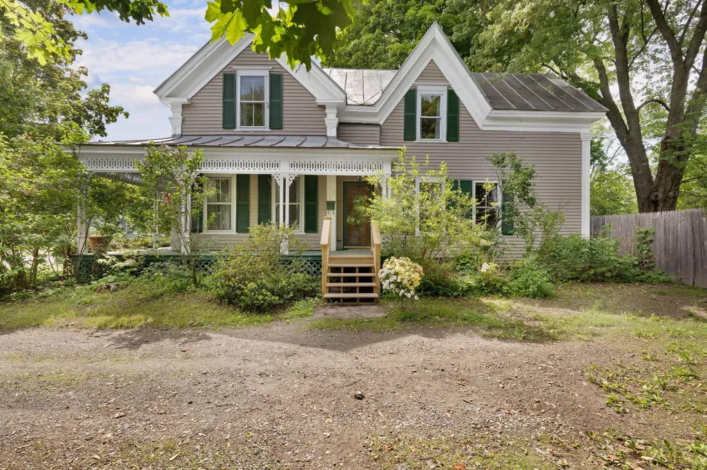7 Bean Street Madison ME 04950