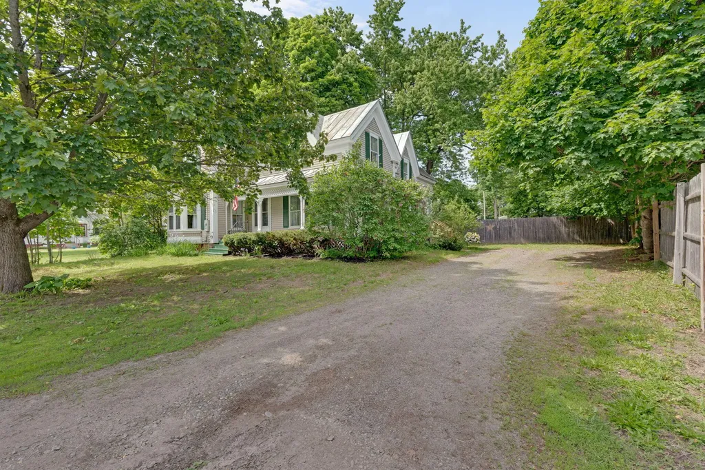 7 Bean Street Madison ME 04950