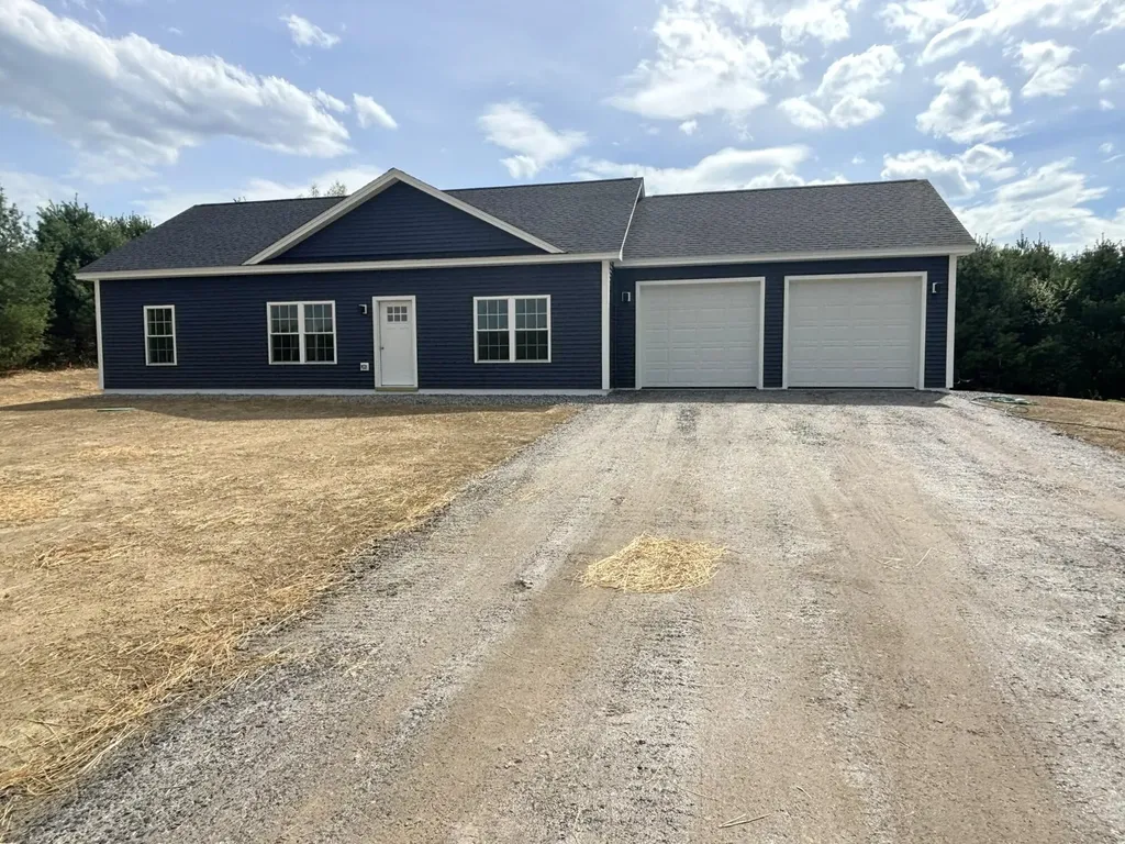 25 Jennifer Avenue Greene ME 04236