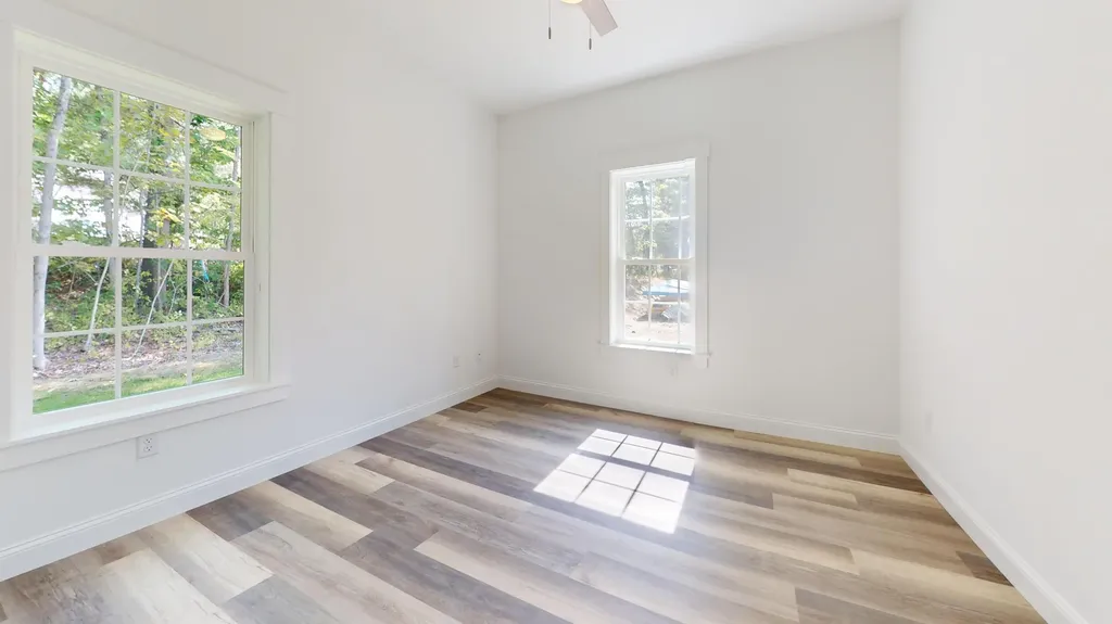 25 Jennifer Avenue Greene ME 04236