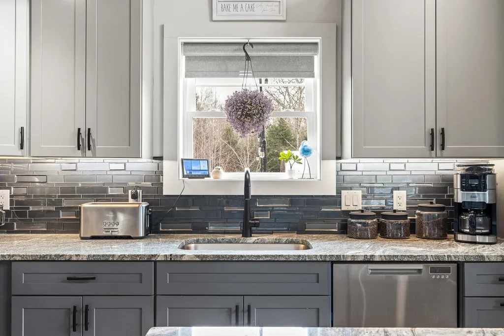 145 E Pond Road Nobleboro ME 04555