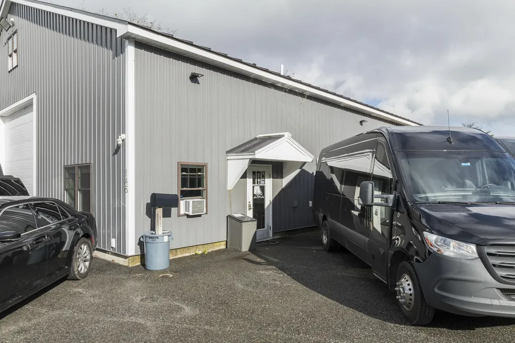 145 E Pond Road Nobleboro ME 04555