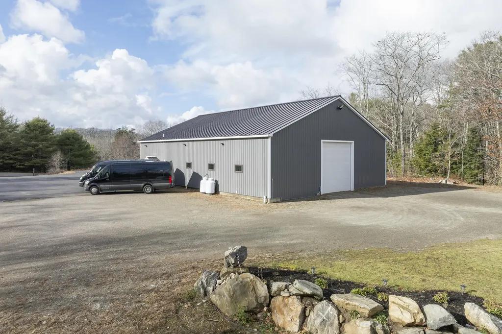 145 E Pond Road Nobleboro ME 04555