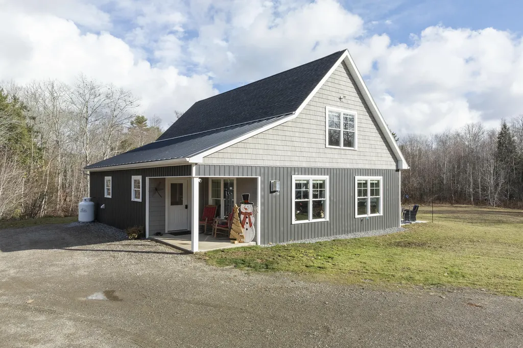 145 E Pond Road Nobleboro ME 04555