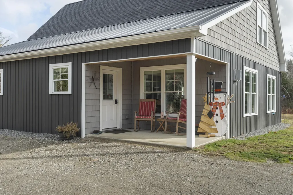 145 E Pond Road Nobleboro ME 04555