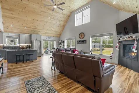 145 E Pond Road Nobleboro ME 04555