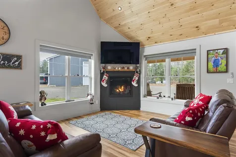 145 E Pond Road Nobleboro ME 04555