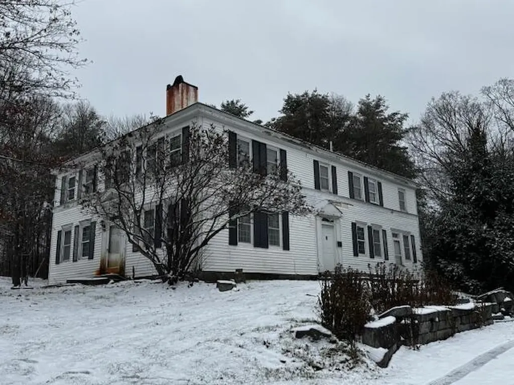 627 Waterville Road Skowhegan ME 04976