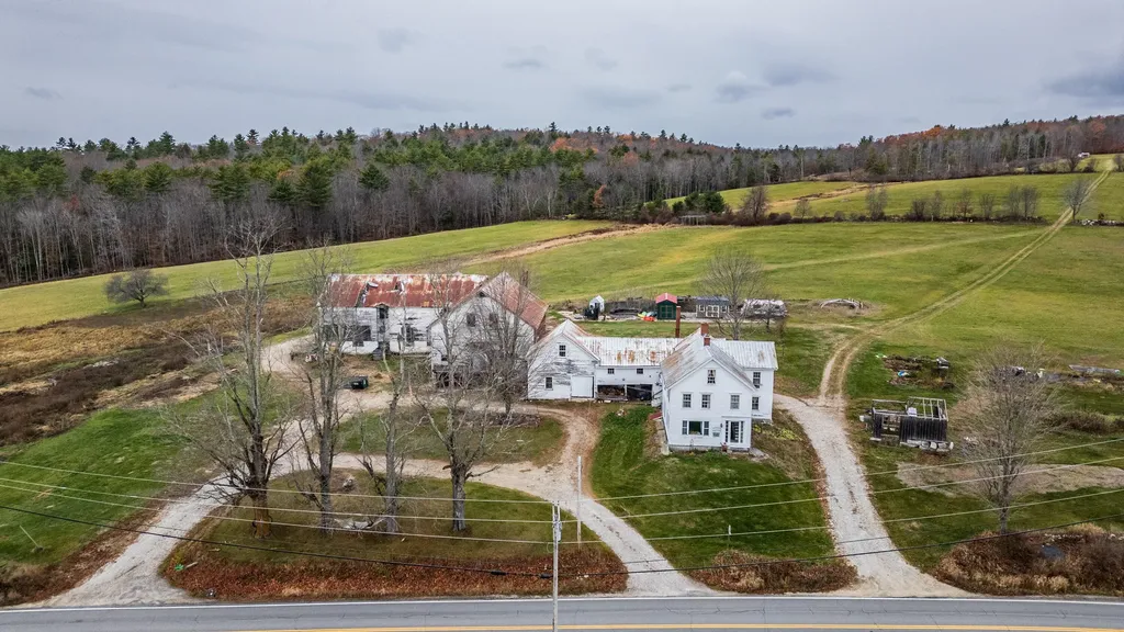 195 Pleasant Street Oxford ME 04270