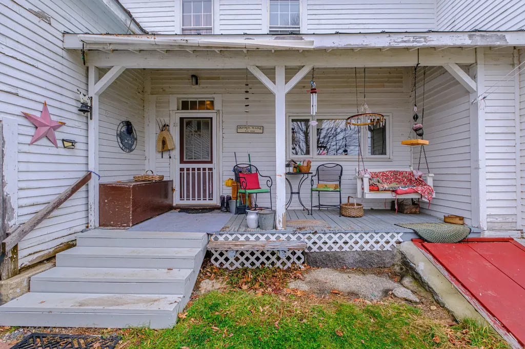 195 Pleasant Street Oxford ME 04270