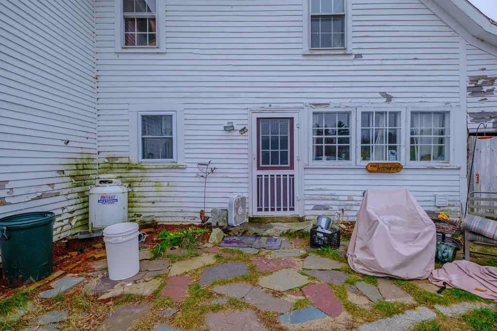 195 Pleasant Street Oxford ME 04270