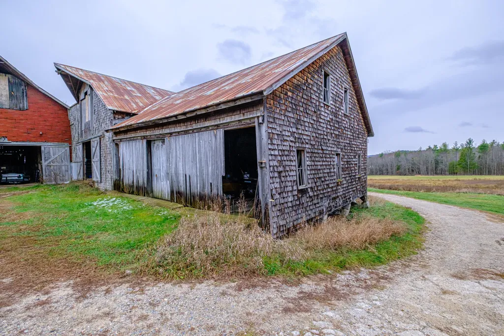 195 Pleasant Street Oxford ME 04270