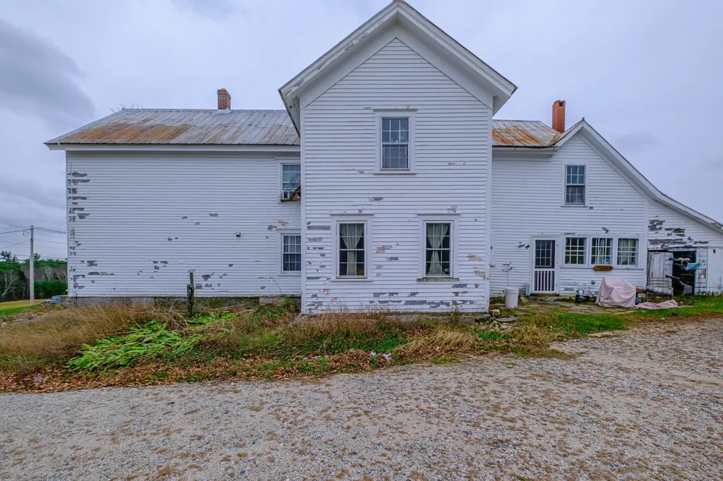 195 Pleasant Street Oxford ME 04270