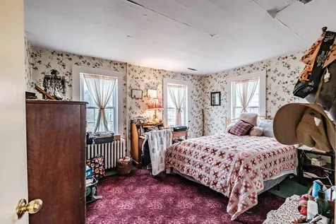 195 Pleasant Street Oxford ME 04270