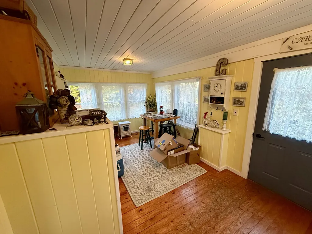 7 Old Lewiston Road Monmouth ME 04265