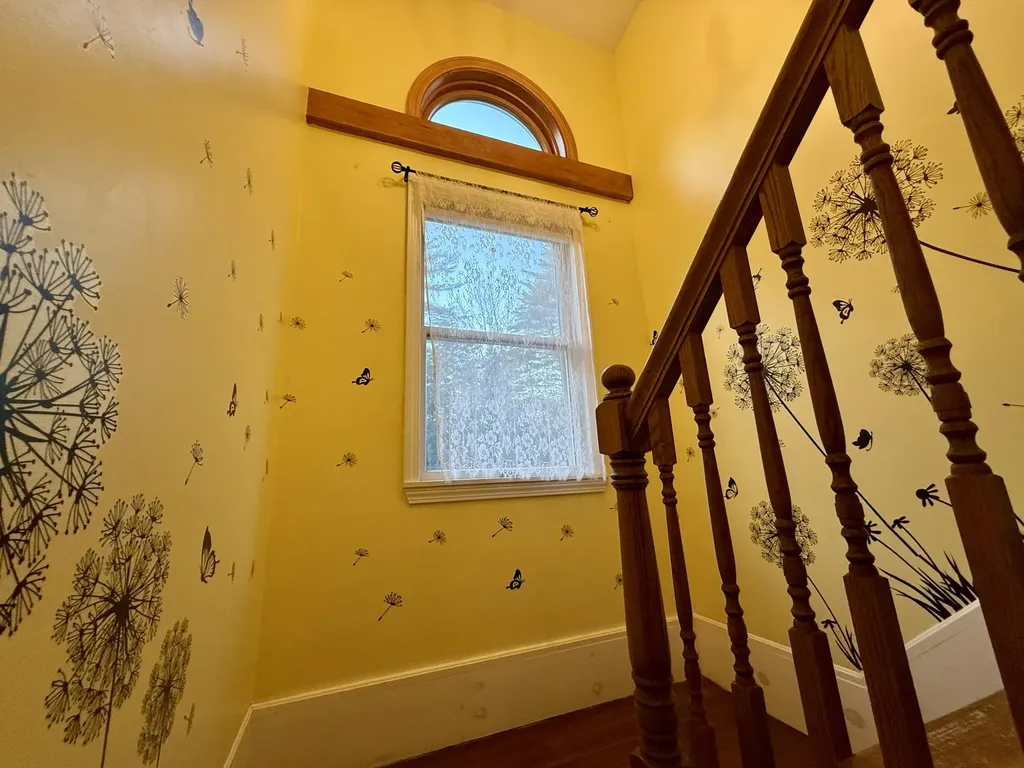 7 Old Lewiston Road Monmouth ME 04265