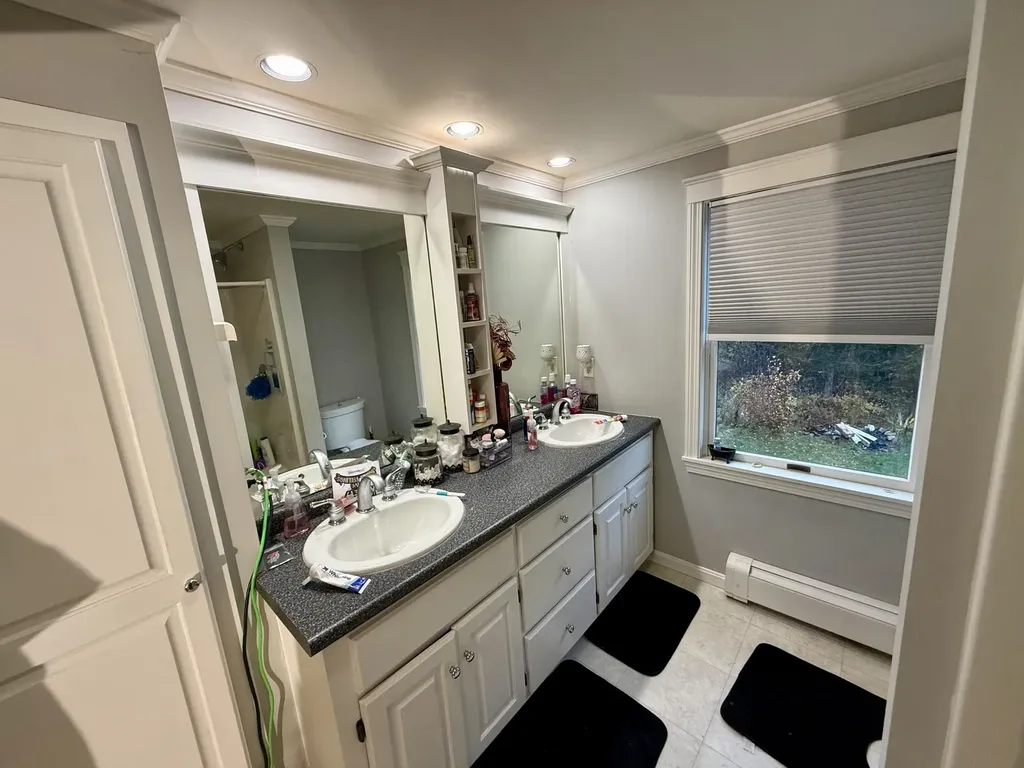 7 Old Lewiston Road Monmouth ME 04265