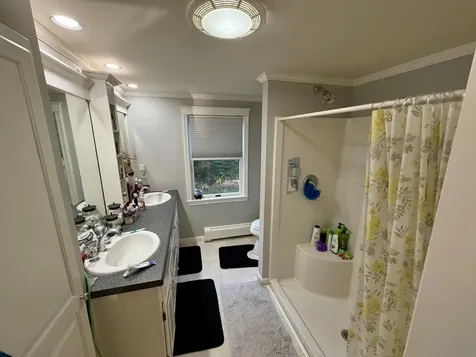 7 Old Lewiston Road Monmouth ME 04265