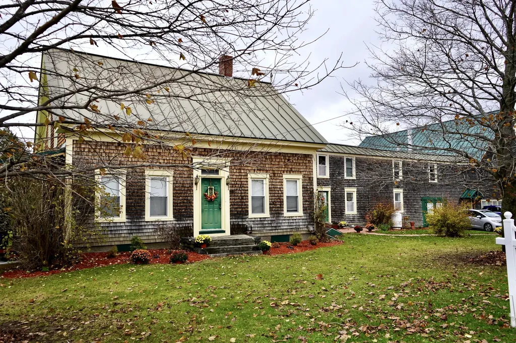 448 Elm Street Newport ME 04953