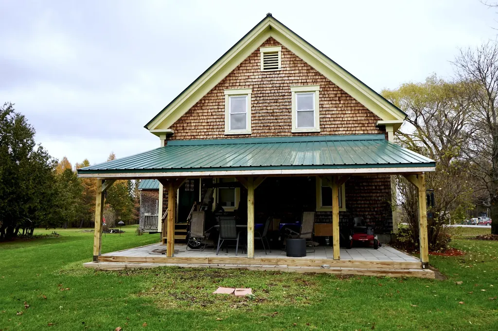 448 Elm Street Newport ME 04953