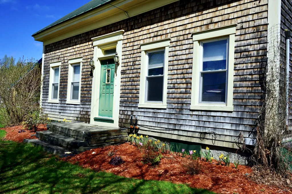 448 Elm Street Newport ME 04953