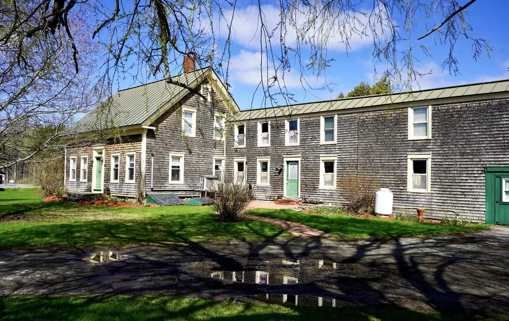 448 Elm Street Newport ME 04953