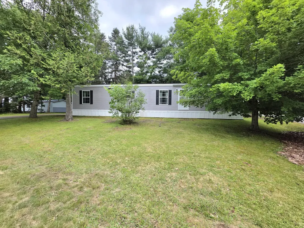 21 Robin Hood Circle Bucksport ME 04416