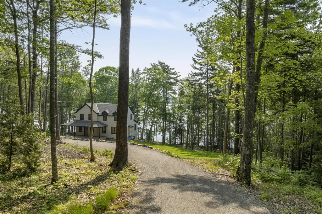 31 Viking Way Bristol ME 04539
