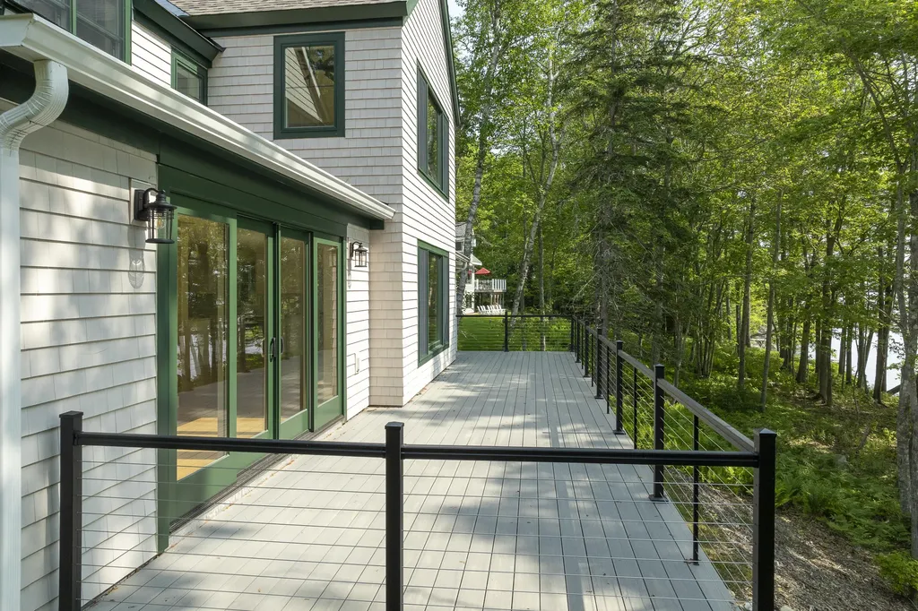 31 Viking Way Bristol ME 04539