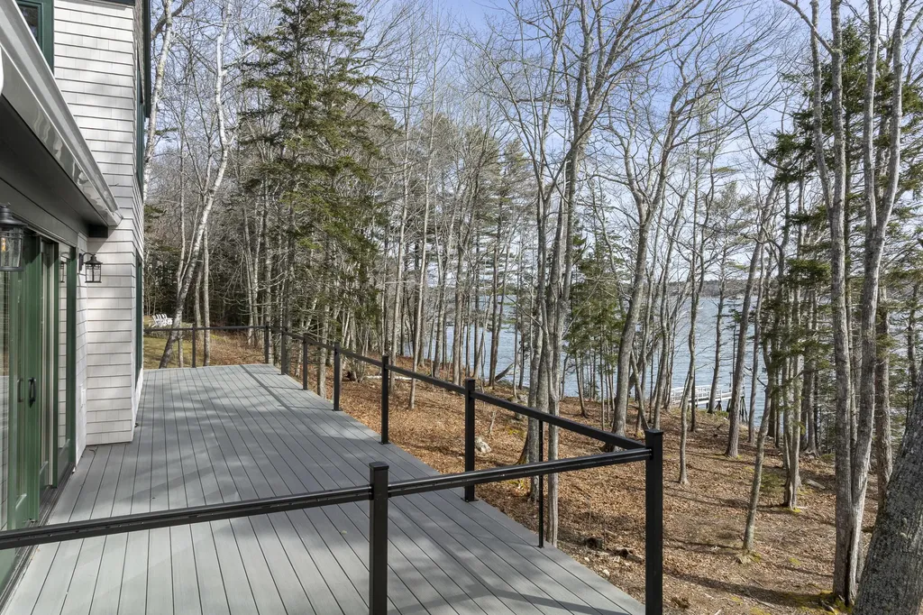 31 Viking Way Bristol ME 04539