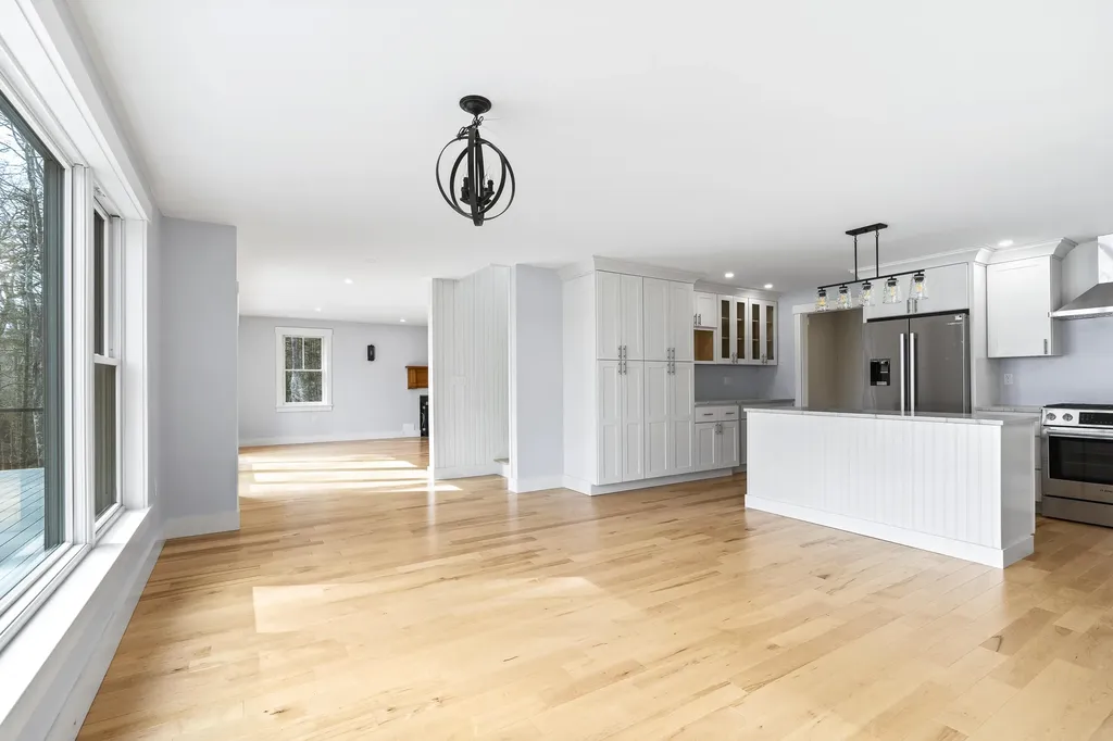 31 Viking Way Bristol ME 04539