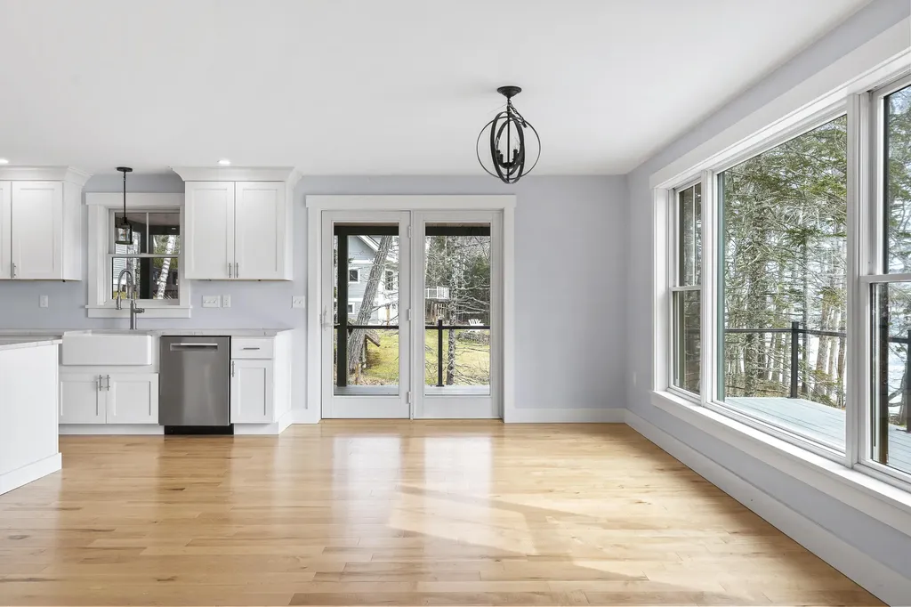 31 Viking Way Bristol ME 04539