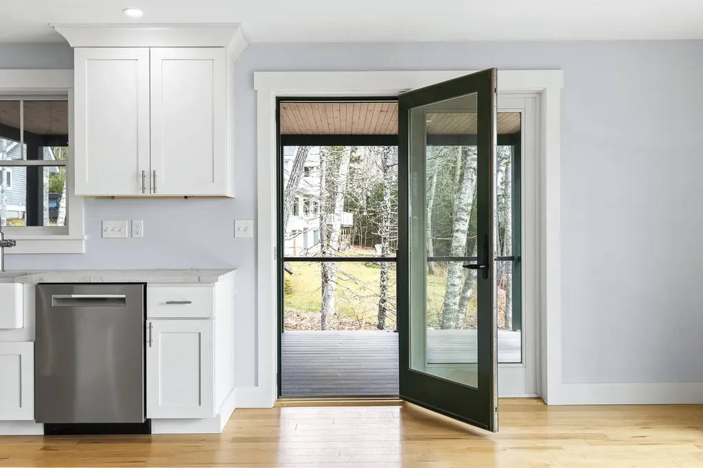 31 Viking Way Bristol ME 04539