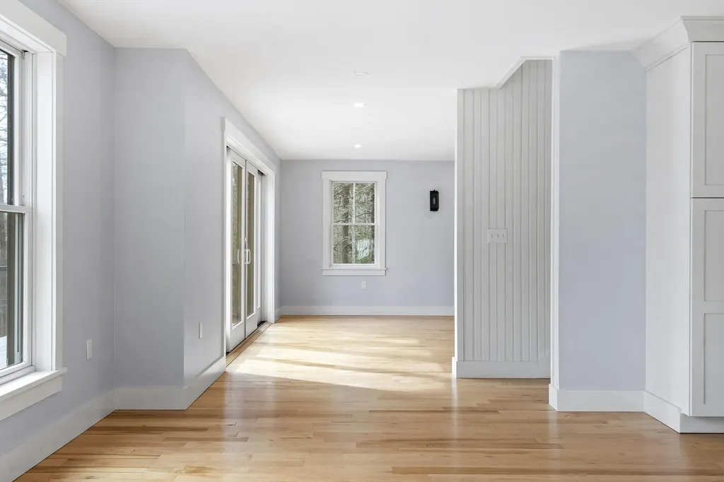 31 Viking Way Bristol ME 04539