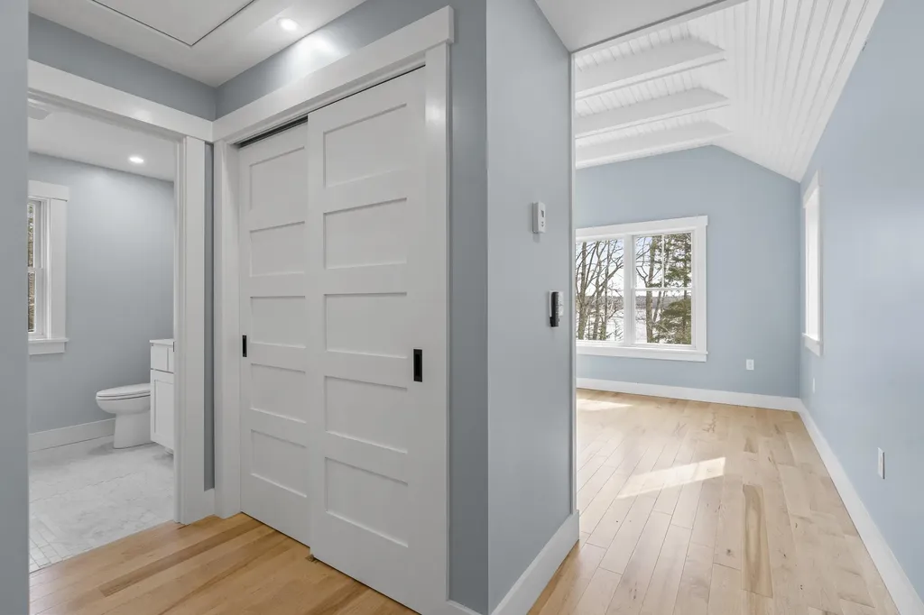 31 Viking Way Bristol ME 04539