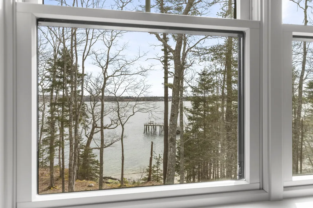 31 Viking Way Bristol ME 04539