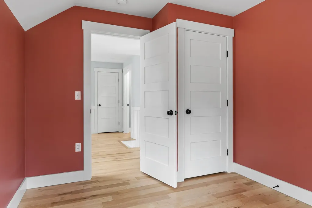 31 Viking Way Bristol ME 04539
